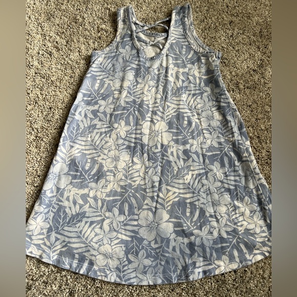 Summer dress - Picture 2 of 4